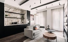 Highstay - Luxury Serviced Apartments - North Marais 1